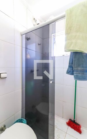 Casa de condomínio à venda com 110m², 2 quartos e 1 vagaBanheiro da Suíte 1