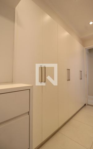 Apartamento para alugar com 88m², 2 quartos e 2 vagasHall suíte - Armários 