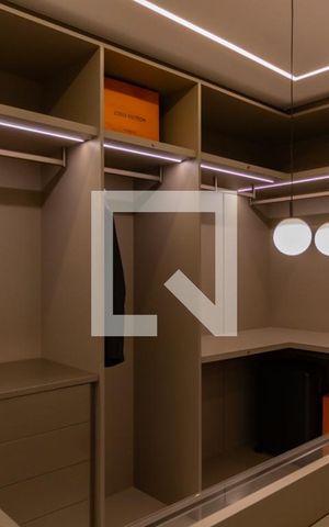 Apartamento à venda com 147m², 2 quartos e 2 vagasDetalhe do closet 