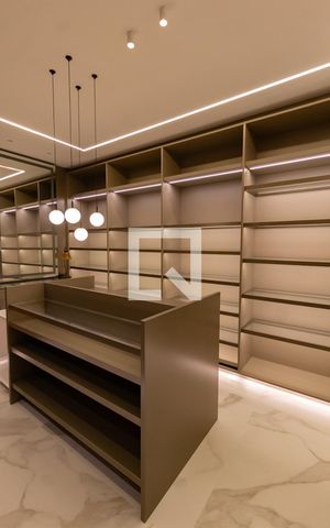 Apartamento à venda com 147m², 2 quartos e 2 vagasCloset 