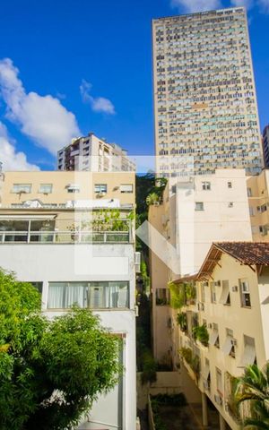 Apartamento à venda com 147m², 2 quartos e 2 vagasVista da suíte 