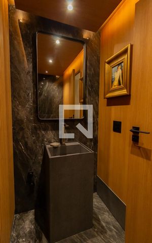 Apartamento à venda com 147m², 2 quartos e 2 vagasDetalhe do banheiro social 