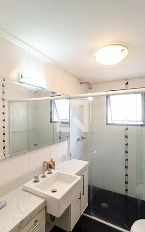 Apartamento à venda com 126m², 3 quartos e 2 vagas Apartamento à venda com 126m², 3 quartos e 2 vagasBanheiro da Suíte