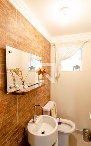 Apartamento à venda com 126m², 3 quartos e 2 vagas Apartamento à venda com 126m², 3 quartos e 2 vagasLavabo