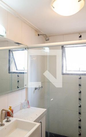 Apartamento à venda com 126m², 3 quartos e 2 vagas Apartamento à venda com 126m², 3 quartos e 2 vagasBanheiro da Suíte
