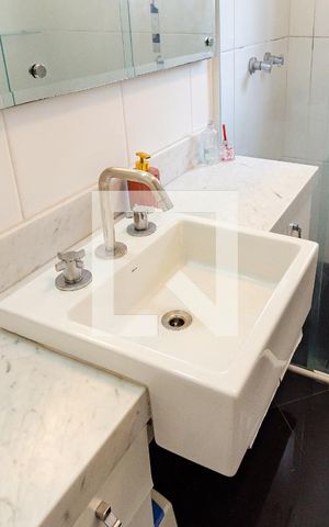 Apartamento à venda com 126m², 3 quartos e 2 vagas Apartamento à venda com 126m², 3 quartos e 2 vagasBanheiro da Suíte