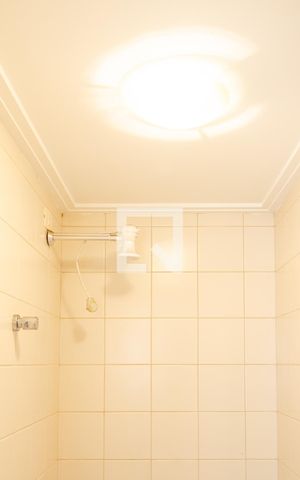 Apartamento à venda com 126m², 3 quartos e 2 vagas Apartamento à venda com 126m², 3 quartos e 2 vagasBanheiro de Serviço
