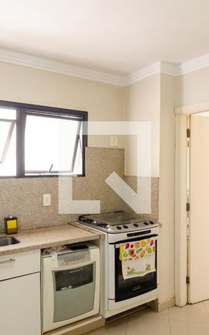 Apartamento à venda com 126m², 3 quartos e 2 vagas Apartamento à venda com 126m², 3 quartos e 2 vagasCozinha