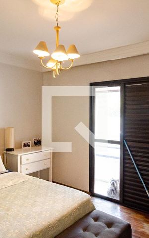 Apartamento à venda com 126m², 3 quartos e 2 vagas Apartamento à venda com 126m², 3 quartos e 2 vagasSuíte