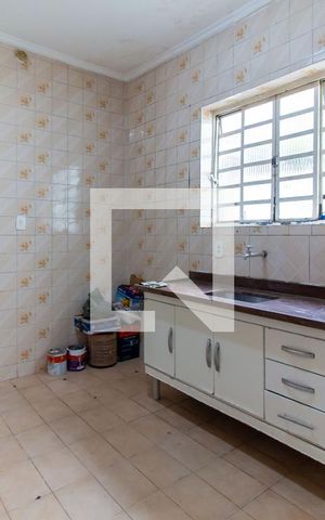 Casa à venda com 200m², 2 quartos e 1 vaga Casa à venda com 200m², 2 quartos e 1 vagaCozinha