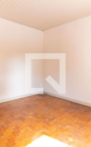 Casa à venda com 200m², 2 quartos e 1 vaga Casa à venda com 200m², 2 quartos e 1 vagaQuarto 01