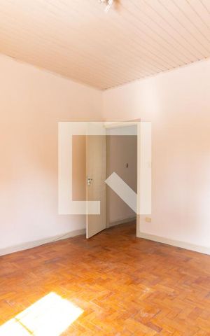 Casa à venda com 200m², 2 quartos e 1 vaga Casa à venda com 200m², 2 quartos e 1 vagaQuarto 01