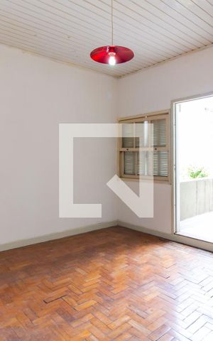 Casa à venda com 200m², 2 quartos e 1 vaga Casa à venda com 200m², 2 quartos e 1 vagaSuíte