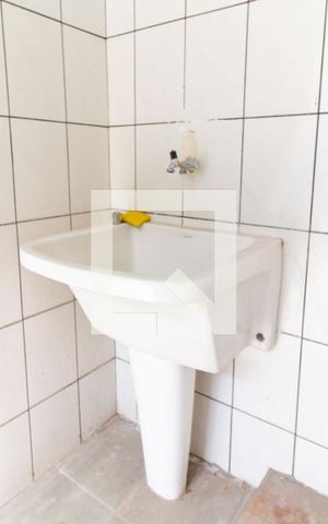 Casa à venda com 200m², 2 quartos e 1 vaga Casa à venda com 200m², 2 quartos e 1 vagaÁrea de Serviço