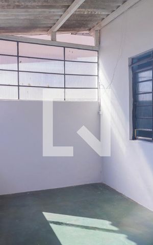 Casa para alugar com 220m², 4 quartos e 2 vagas Casa para alugar com 220m², 4 quartos e 2 vagasVaranda