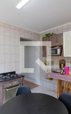 Casa à venda com 214m², 3 quartos e 2 vagas Casa à venda com 214m², 3 quartos e 2 vagasCozinha