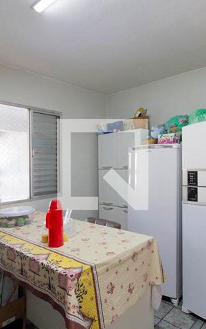 Casa à venda com 214m², 3 quartos e 2 vagas Casa à venda com 214m², 3 quartos e 2 vagasCozinha