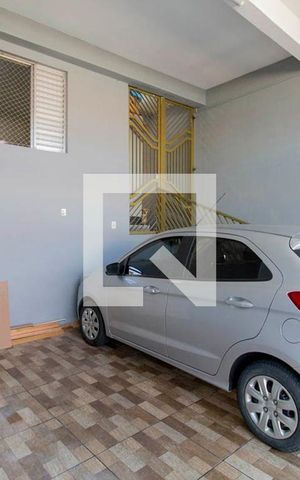 Casa à venda com 214m², 3 quartos e 2 vagas Casa à venda com 214m², 3 quartos e 2 vagasGaragem