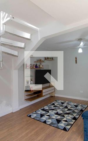 Casa à venda com 214m², 3 quartos e 2 vagas Casa à venda com 214m², 3 quartos e 2 vagasSala