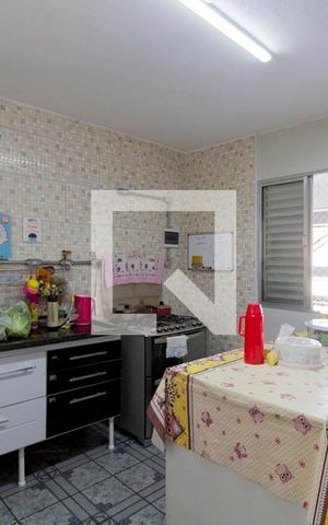 Casa à venda com 214m², 3 quartos e 2 vagas Casa à venda com 214m², 3 quartos e 2 vagasCozinha
