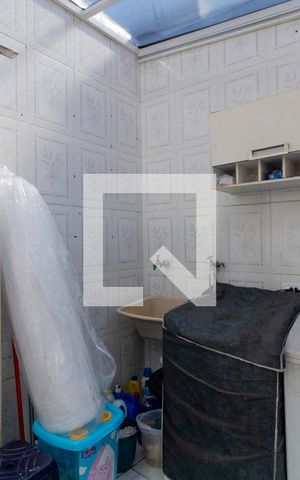 Casa à venda com 214m², 3 quartos e 2 vagas Casa à venda com 214m², 3 quartos e 2 vagasÁrea de Serviço