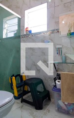 Casa à venda com 214m², 3 quartos e 2 vagas Casa à venda com 214m², 3 quartos e 2 vagasBanheiro 1