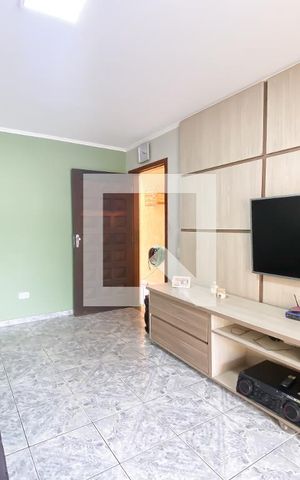 Casa à venda com 220m², 3 quartos e 3 vagas Casa à venda com 220m², 3 quartos e 3 vagasSala