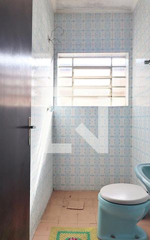 Casa à venda com 180m², 3 quartos e 8 vagasBanheiro 2