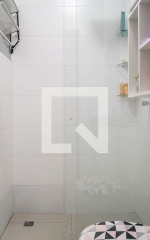 Apartamento à venda com 39m², 2 quartos e sem vaga Apartamento à venda com 39m², 2 quartos e sem vagaBanheiro