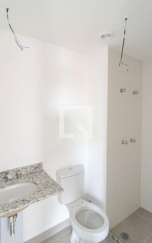 Studio para alugar com 30m², 1 quarto e 1 vaga Studio para alugar com 30m², 1 quarto e 1 vagaBanheiro Social