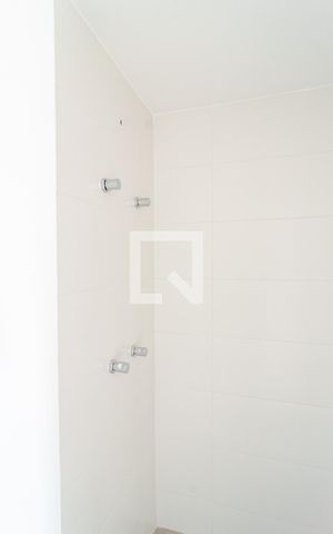 Studio para alugar com 30m², 1 quarto e 1 vaga Studio para alugar com 30m², 1 quarto e 1 vagaBanheiro Social