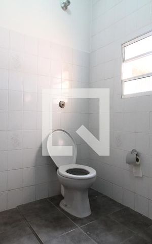 Casa à venda com 130m², 4 quartos e 1 vagaBanheiro do Quarto 3- Suíte
