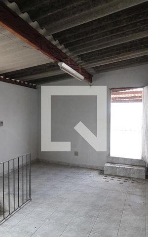 Casa à venda com 130m², 4 quartos e 1 vagaÁrea de Serviço