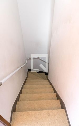 Casa à venda com 100m², 3 quartos e 1 vagaEscada