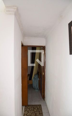Casa à venda com 100m², 3 quartos e 1 vagaCorredor