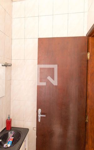 Casa à venda com 100m², 3 quartos e 1 vagaBanheiro de serviço
