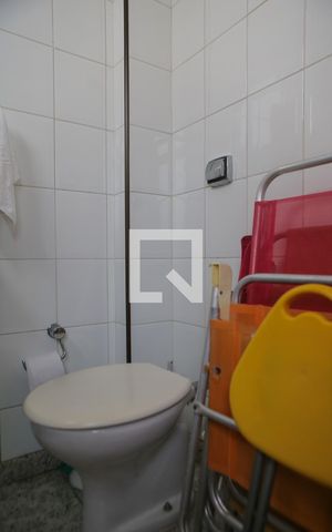 Apartamento para alugar com 118m², 2 quartos e 1 vaga Apartamento para alugar com 118m², 2 quartos e 1 vagaBanheiro