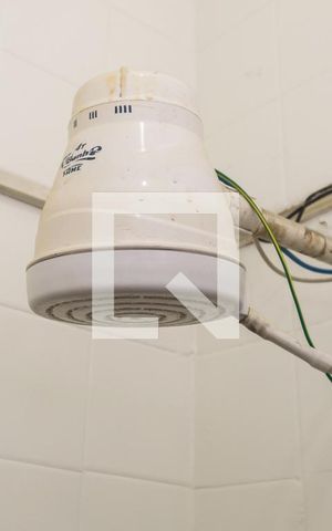 Apartamento à venda com 64m², 2 quartos e sem vaga Apartamento à venda com 64m², 2 quartos e sem vagaBanheiro
