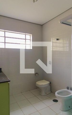 Casa à venda com 250m², 3 quartos e 3 vagasBanheiro