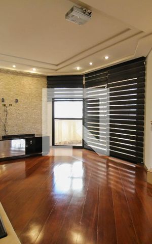 Apartamento à venda com 254m², 3 quartos e 4 vagas Apartamento à venda com 254m², 3 quartos e 4 vagasSala