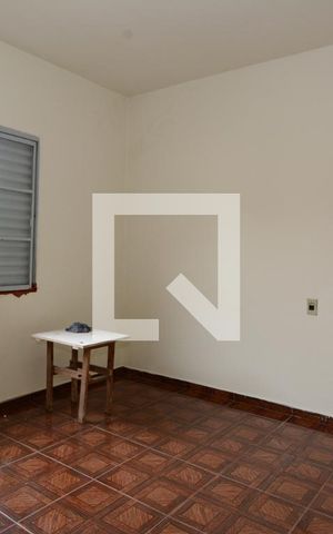 Casa à venda com 130m², 3 quartos e 4 vagasEdícula - Quarto 