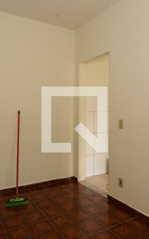 Casa à venda com 130m², 3 quartos e 4 vagasEdícula - Sala