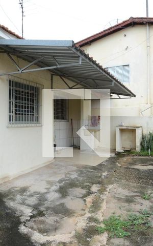 Casa à venda com 130m², 3 quartos e 4 vagasEdícula - Quintal