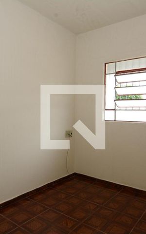 Casa à venda com 130m², 3 quartos e 4 vagasEdícula - Sala