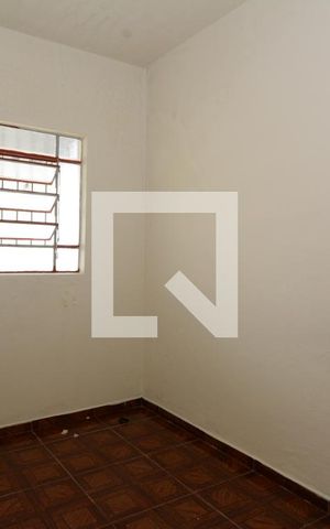 Casa à venda com 130m², 3 quartos e 4 vagasEdícula - Sala