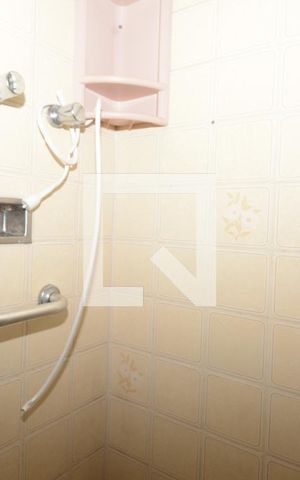 Casa à venda com 130m², 3 quartos e 4 vagasBanheiro