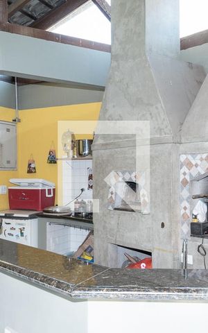 Casa à venda com 643m², 5 quartos e 4 vagas Casa à venda com 643m², 5 quartos e 4 vagasChurrasqueira