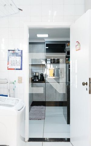 Casa à venda com 643m², 5 quartos e 4 vagas Casa à venda com 643m², 5 quartos e 4 vagasLavanderia