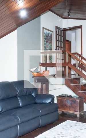 Casa à venda com 643m², 5 quartos e 4 vagas Casa à venda com 643m², 5 quartos e 4 vagasSala 3