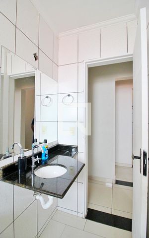 Apartamento à venda com 84m², 3 quartos e 2 vagasBanheiro